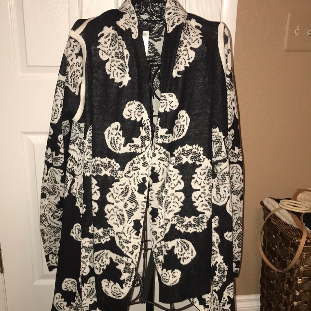 BCBG sweater cardigan